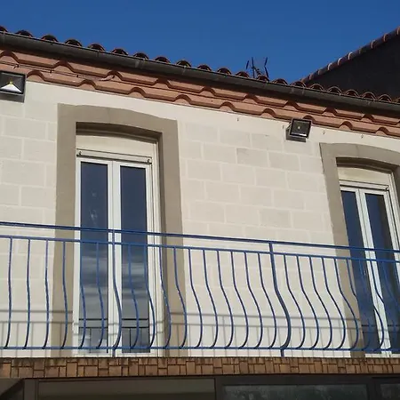 Vieilles Pierres Et Jardins Hébergement de vacances *